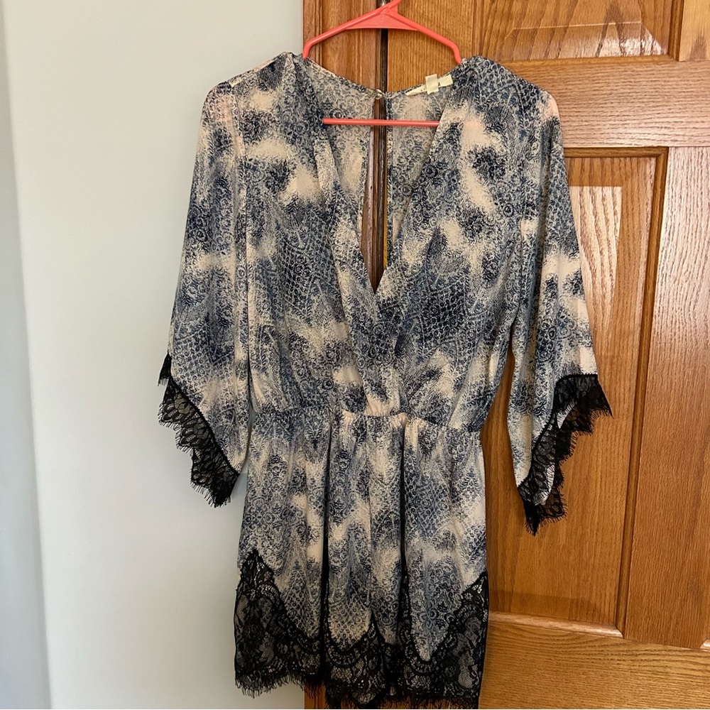 Navy, Cream Romper. Women’s Medium